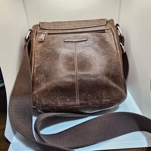 Fossil Brand Men's Vintage-Style Brown Messenger Bag with Adjustable Strap